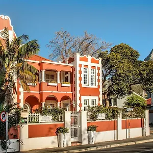 The Rosa & Self-catering Hotell Kapstaden